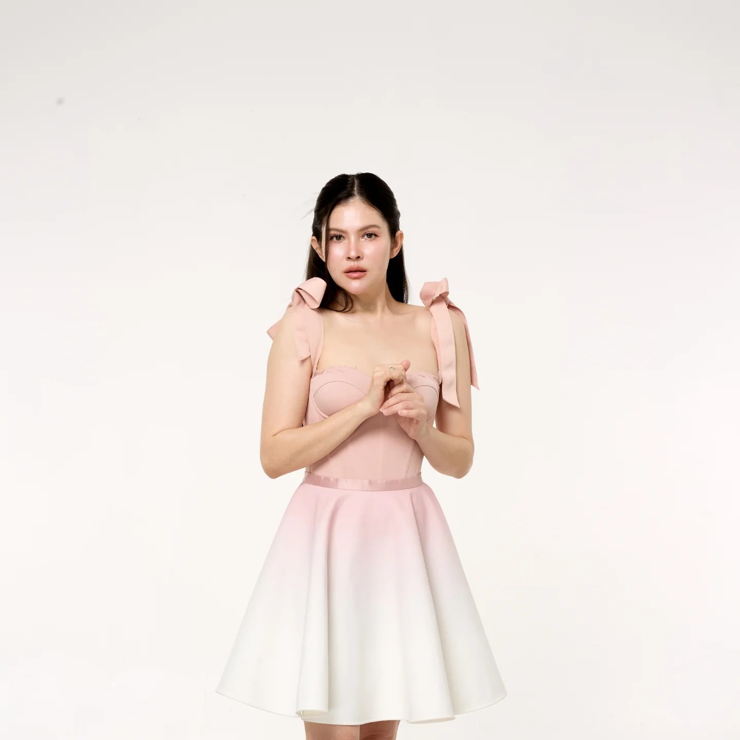 แอนนี่ บรู๊ค - น้องฑีฆายุ