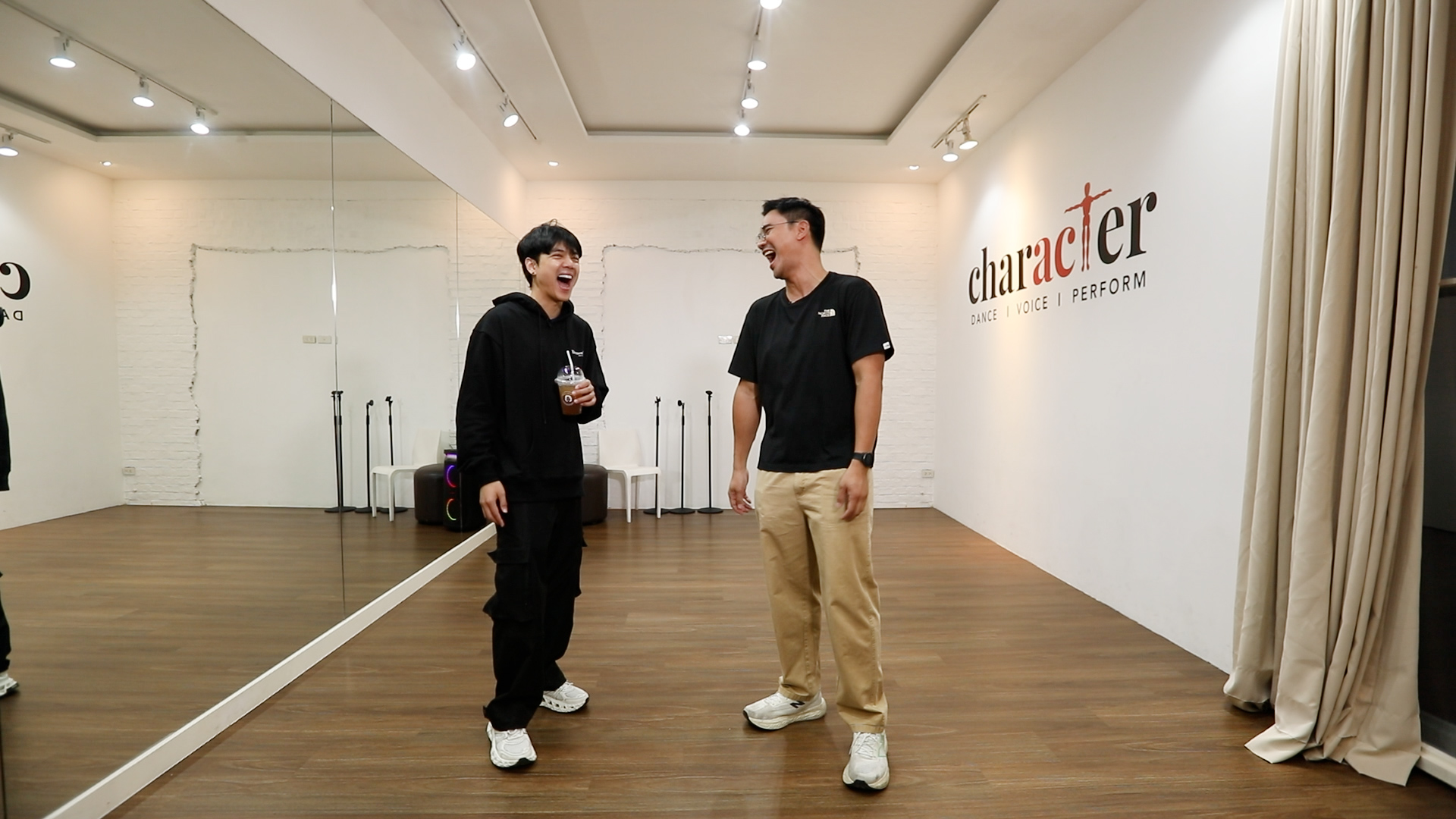 น็อต วรฤทธิ์