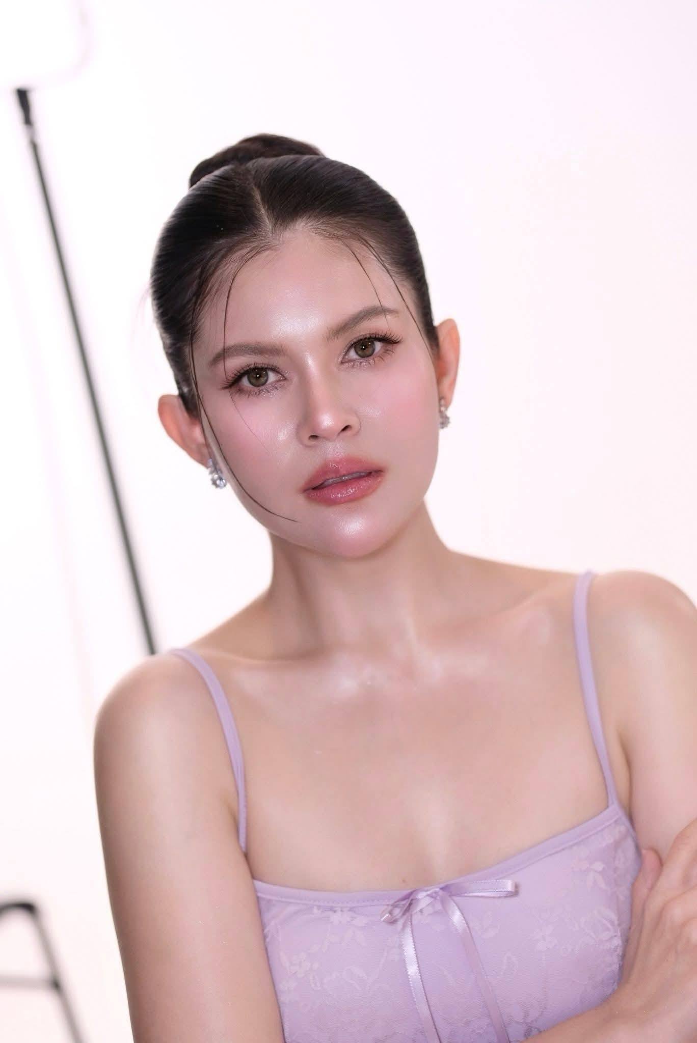 แอนนี่ บรู๊ค - น้องฑีฆายุ