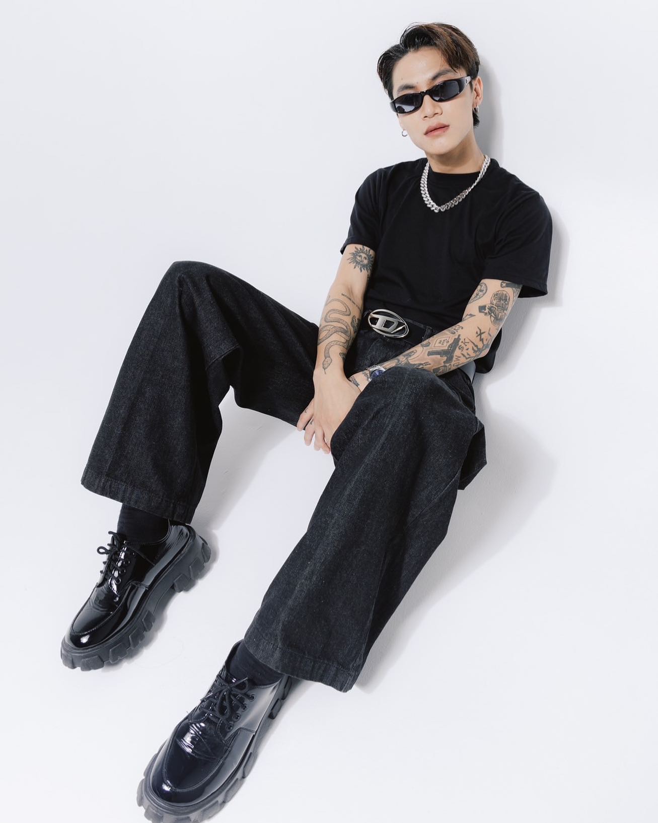 โอม ธนาภัค