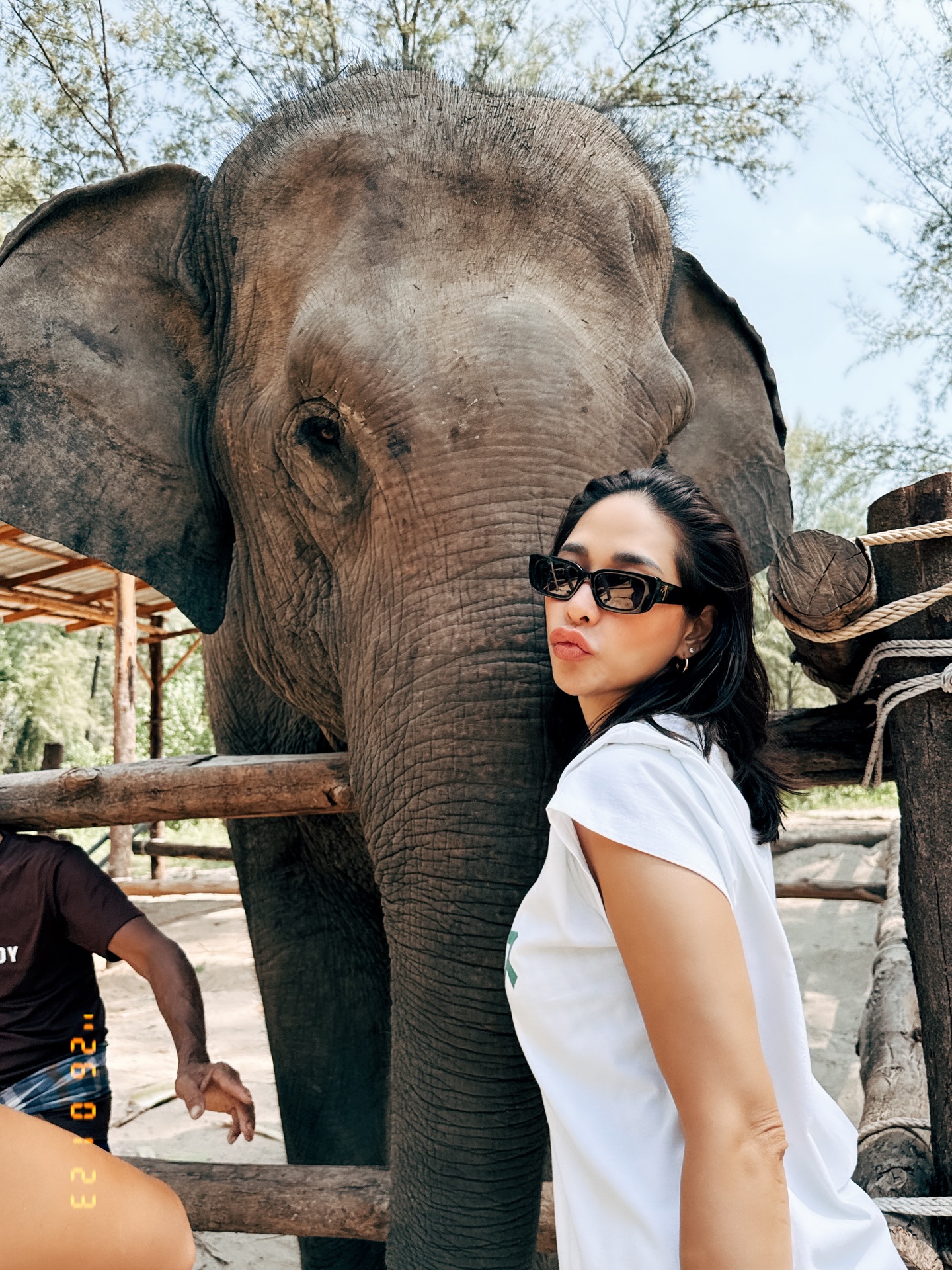 พลอย เฌอมาลย์