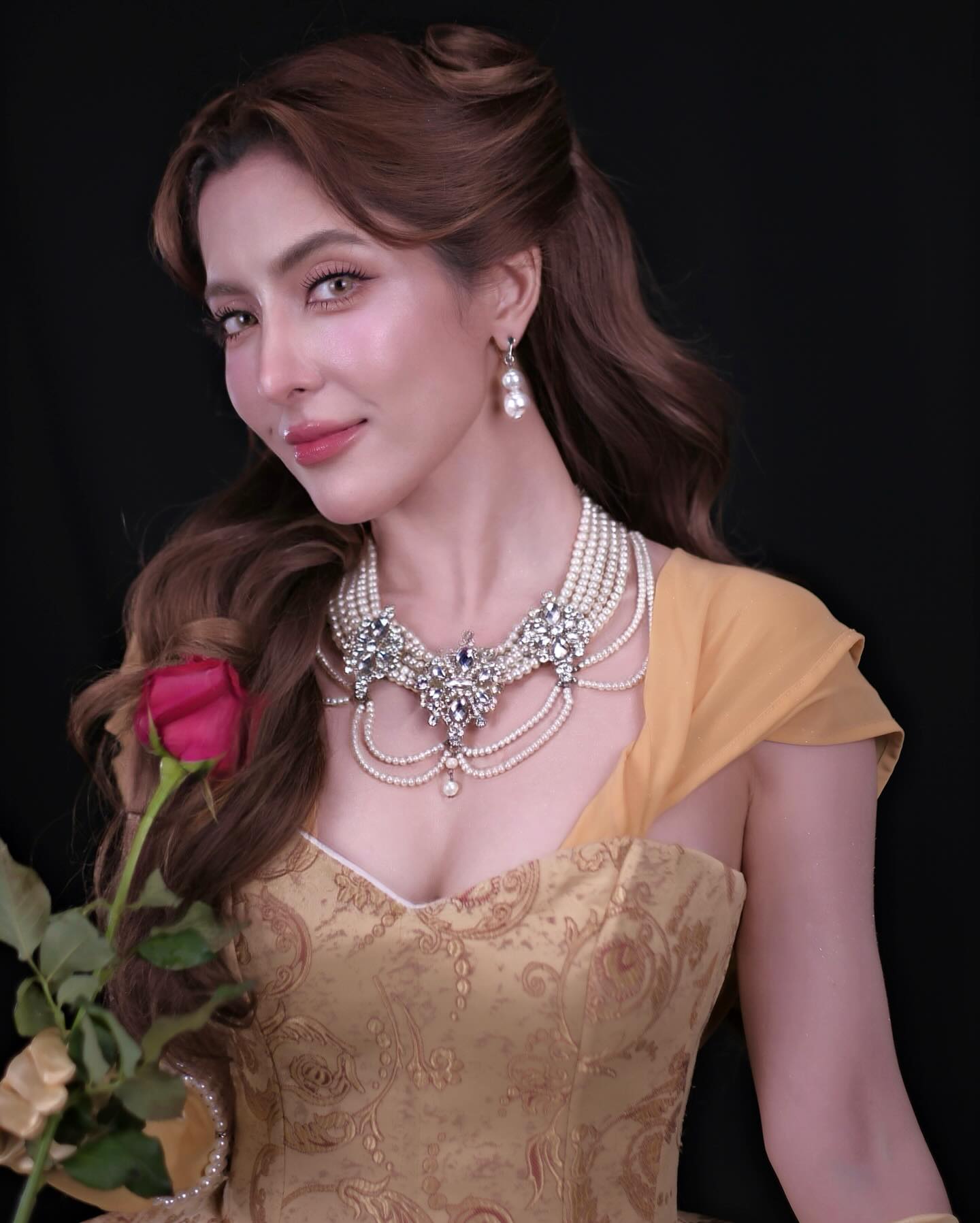 พิ้งกี้ สาวิกา