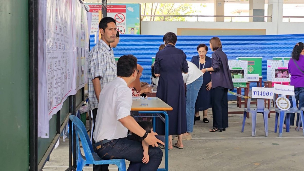 นนทบุรี ศุภจี สุธรรมพันธุ์ พาครอบครัวเข้าคูหา ใช้สิทธิ์เลือกตั้ง 69 ย้ำทุกเสียงมีความหมาย พร้อมเชิญชวนประชาชนออกมาใช้สิทธิ์