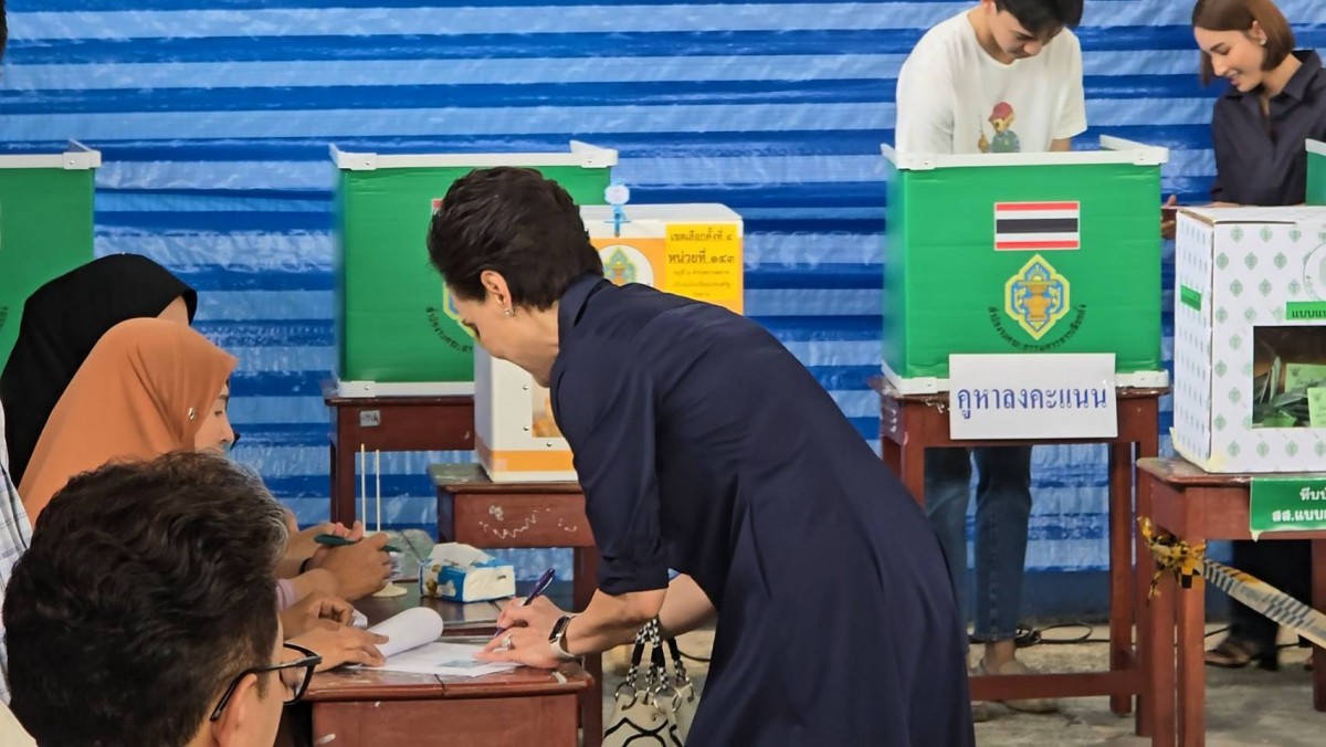 นนทบุรี ศุภจี สุธรรมพันธุ์ พาครอบครัวเข้าคูหา ใช้สิทธิ์เลือกตั้ง 69 ย้ำทุกเสียงมีความหมาย พร้อมเชิญชวนประชาชนออกมาใช้สิทธิ์