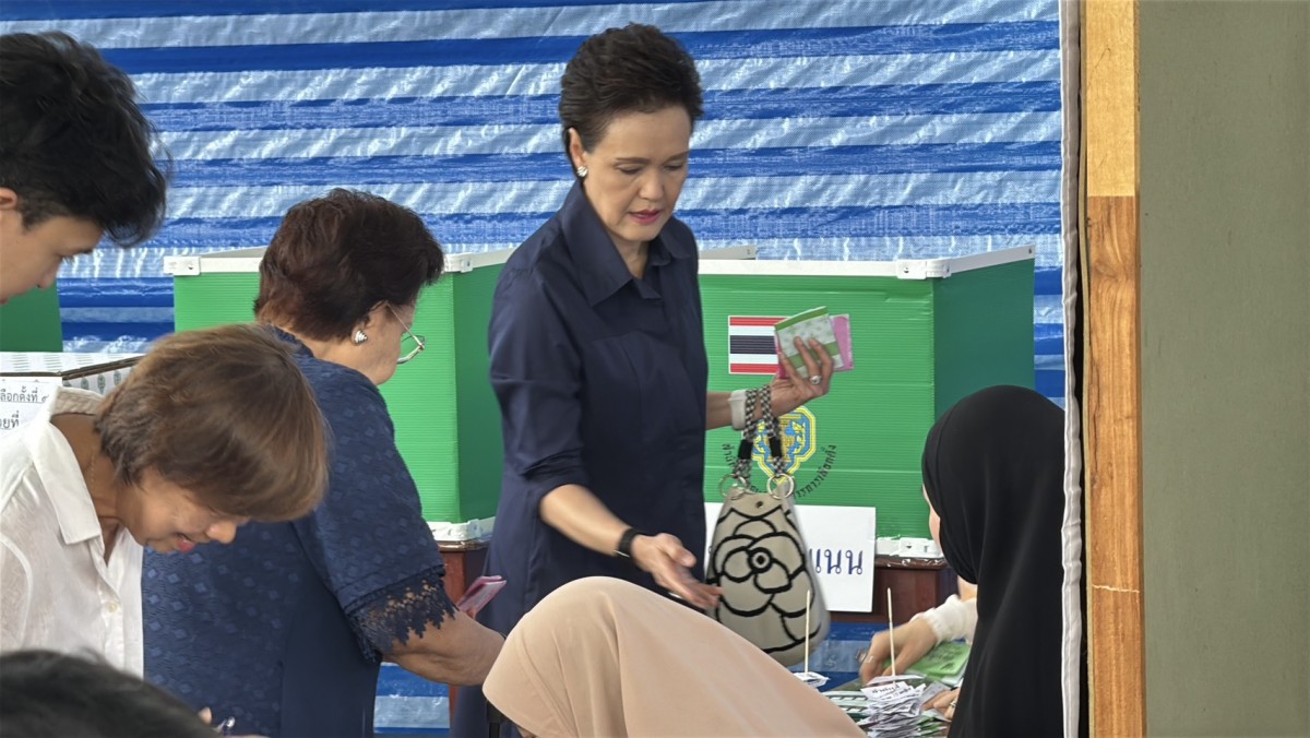 นนทบุรี ศุภจี สุธรรมพันธุ์ พาครอบครัวเข้าคูหา ใช้สิทธิ์เลือกตั้ง 69 ย้ำทุกเสียงมีความหมาย พร้อมเชิญชวนประชาชนออกมาใช้สิทธิ์