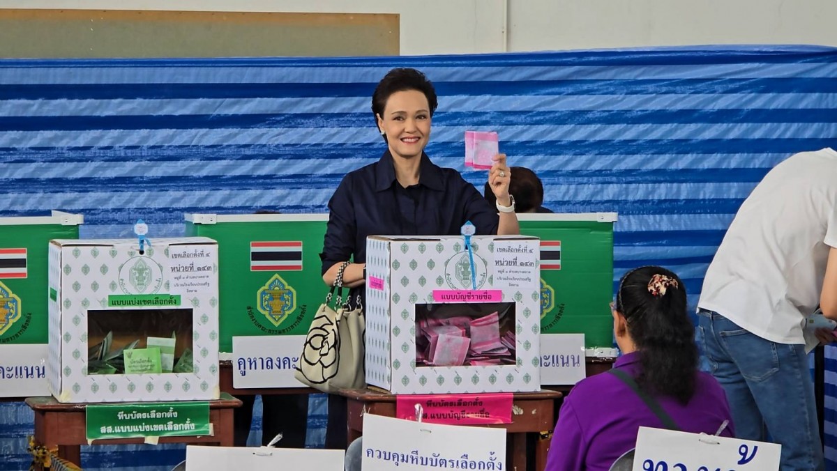 นนทบุรี ศุภจี สุธรรมพันธุ์ พาครอบครัวเข้าคูหา ใช้สิทธิ์เลือกตั้ง 69 ย้ำทุกเสียงมีความหมาย พร้อมเชิญชวนประชาชนออกมาใช้สิทธิ์