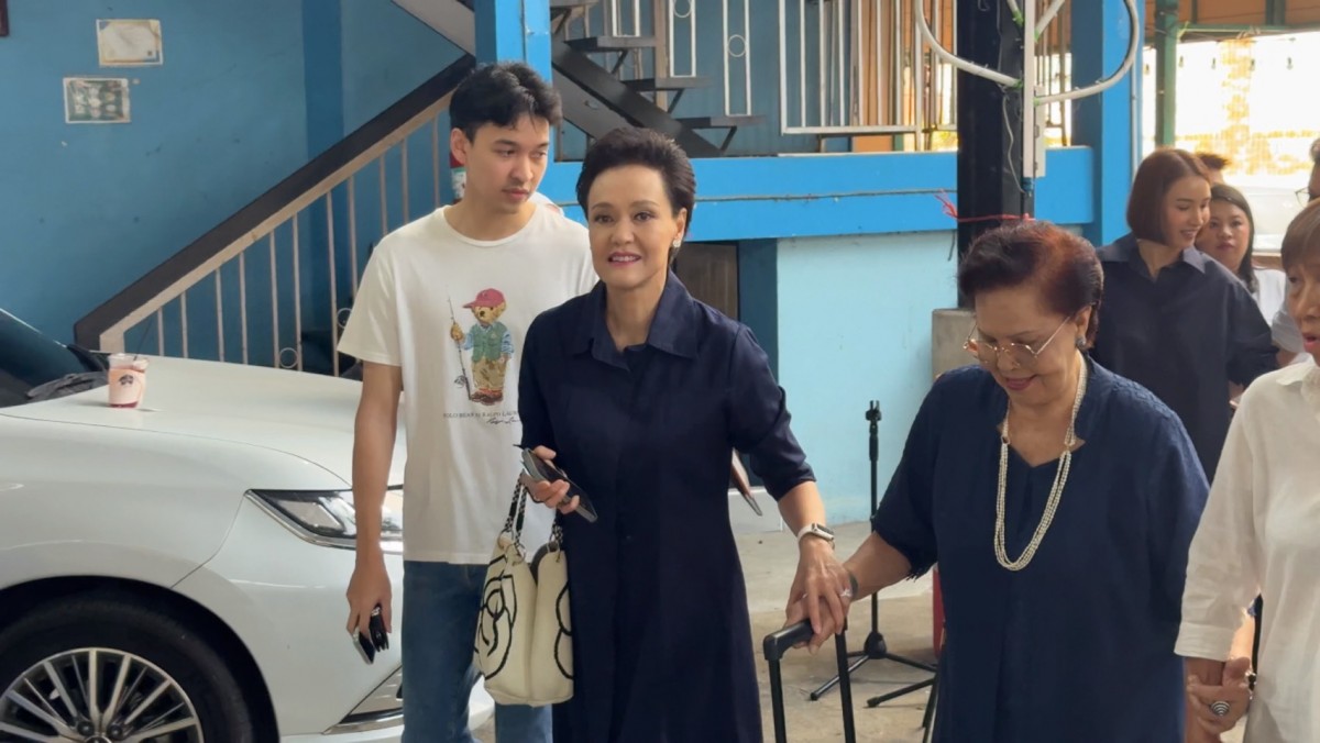 นนทบุรี ศุภจี สุธรรมพันธุ์ พาครอบครัวเข้าคูหา ใช้สิทธิ์เลือกตั้ง 69 ย้ำทุกเสียงมีความหมาย พร้อมเชิญชวนประชาชนออกมาใช้สิทธิ์