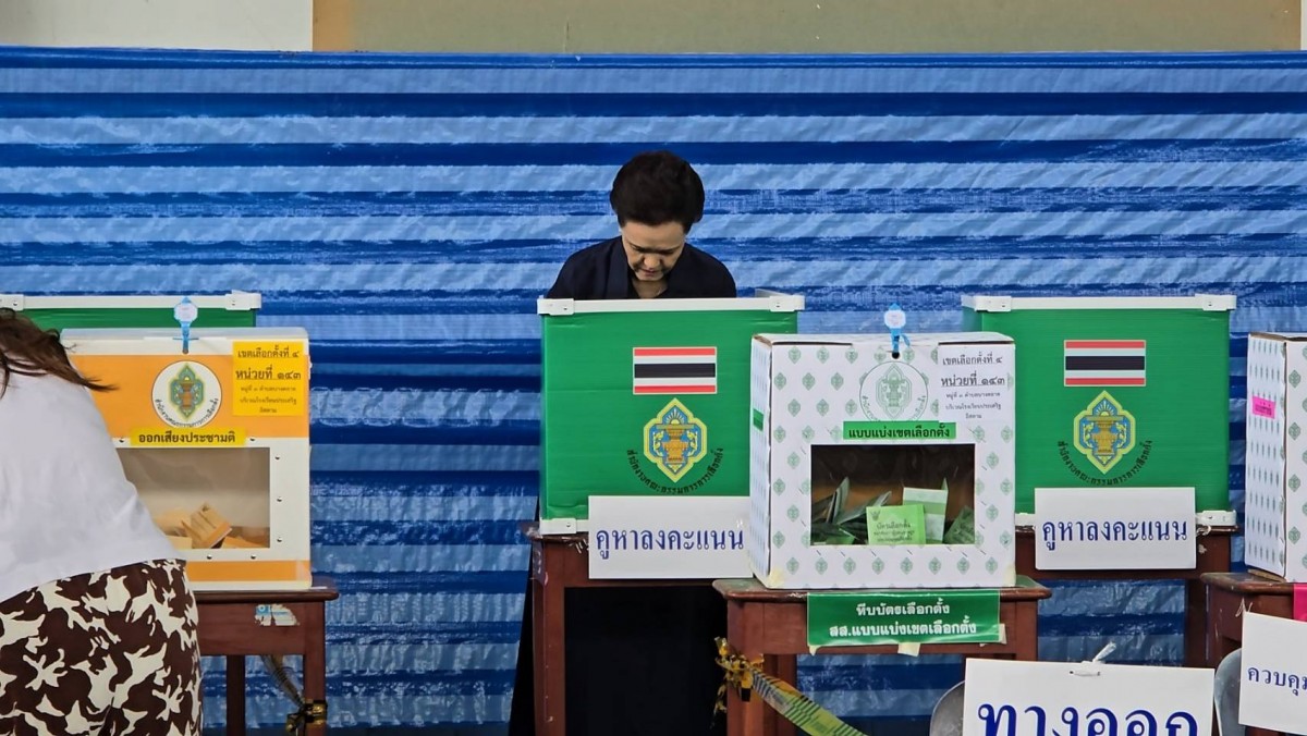 นนทบุรี ศุภจี สุธรรมพันธุ์ พาครอบครัวเข้าคูหา ใช้สิทธิ์เลือกตั้ง 69 ย้ำทุกเสียงมีความหมาย พร้อมเชิญชวนประชาชนออกมาใช้สิทธิ์