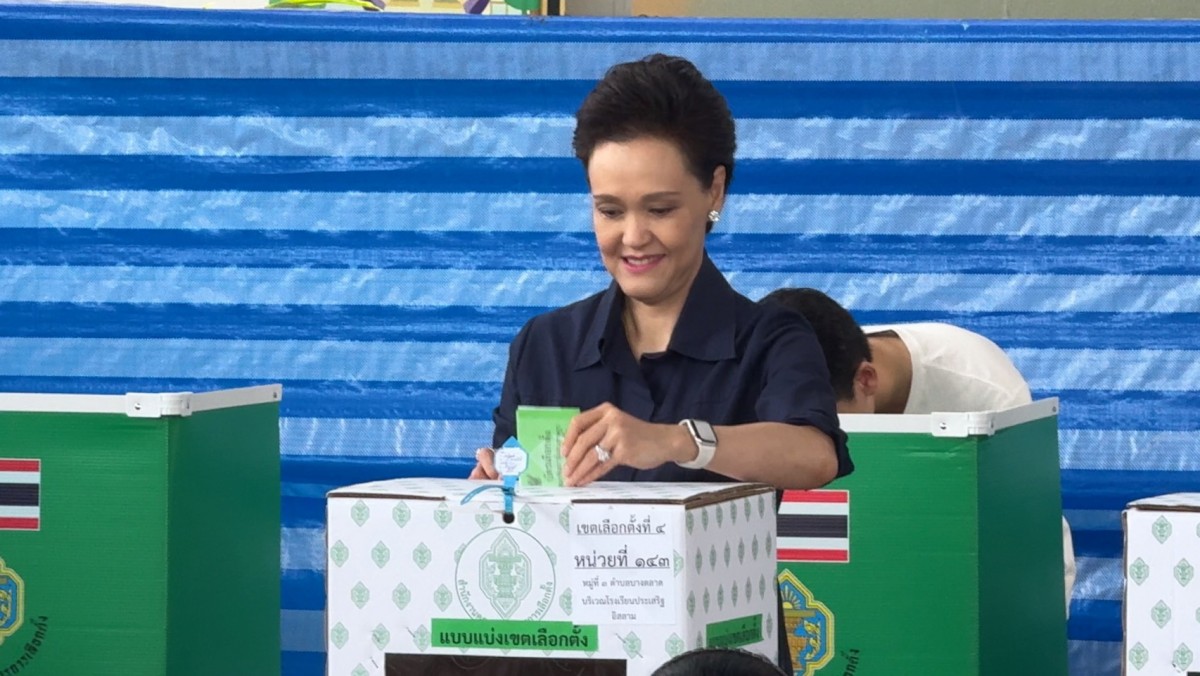 นนทบุรี ศุภจี สุธรรมพันธุ์ พาครอบครัวเข้าคูหา ใช้สิทธิ์เลือกตั้ง 69 ย้ำทุกเสียงมีความหมาย พร้อมเชิญชวนประชาชนออกมาใช้สิทธิ์