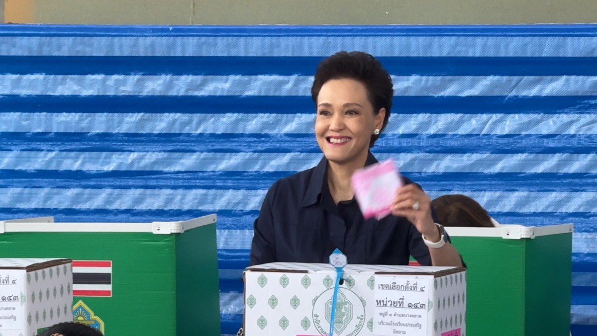 นนทบุรี ศุภจี สุธรรมพันธุ์ พาครอบครัวเข้าคูหา ใช้สิทธิ์เลือกตั้ง 69 ย้ำทุกเสียงมีความหมาย พร้อมเชิญชวนประชาชนออกมาใช้สิทธิ์