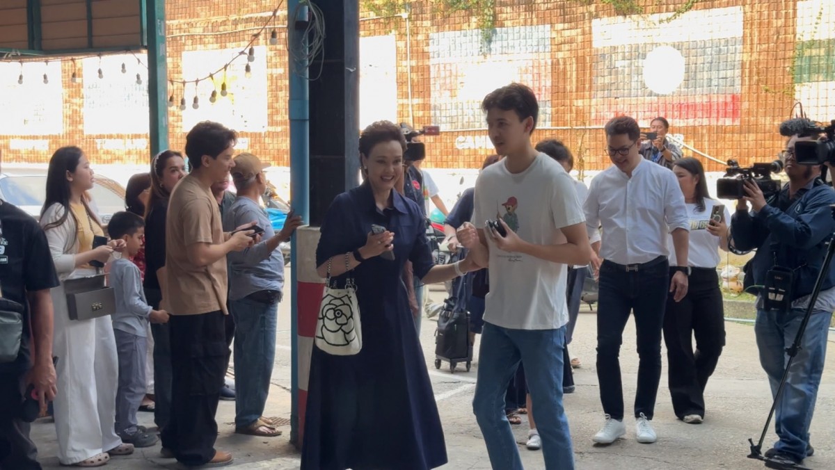 นนทบุรี ศุภจี สุธรรมพันธุ์ พาครอบครัวเข้าคูหา ใช้สิทธิ์เลือกตั้ง 69 ย้ำทุกเสียงมีความหมาย พร้อมเชิญชวนประชาชนออกมาใช้สิทธิ์