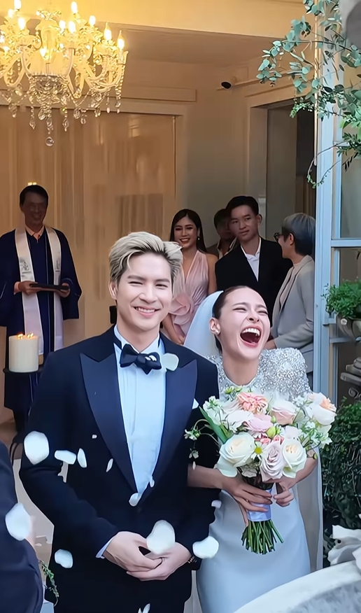 ปุ๊กลุก ไมค์