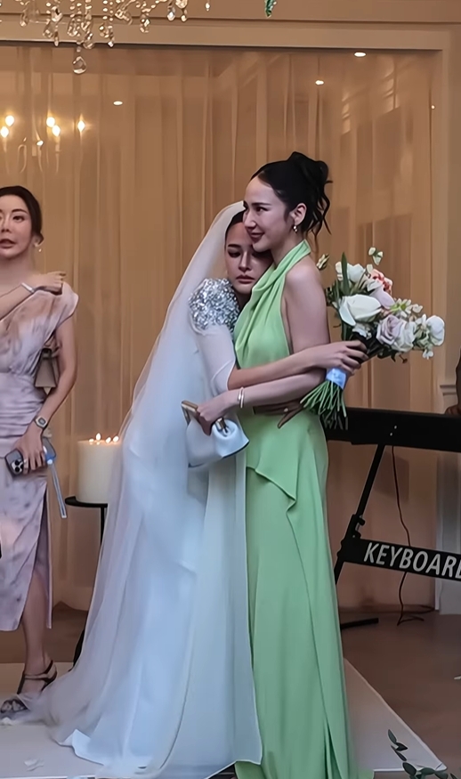 ปุ๊กลุก ไมค์