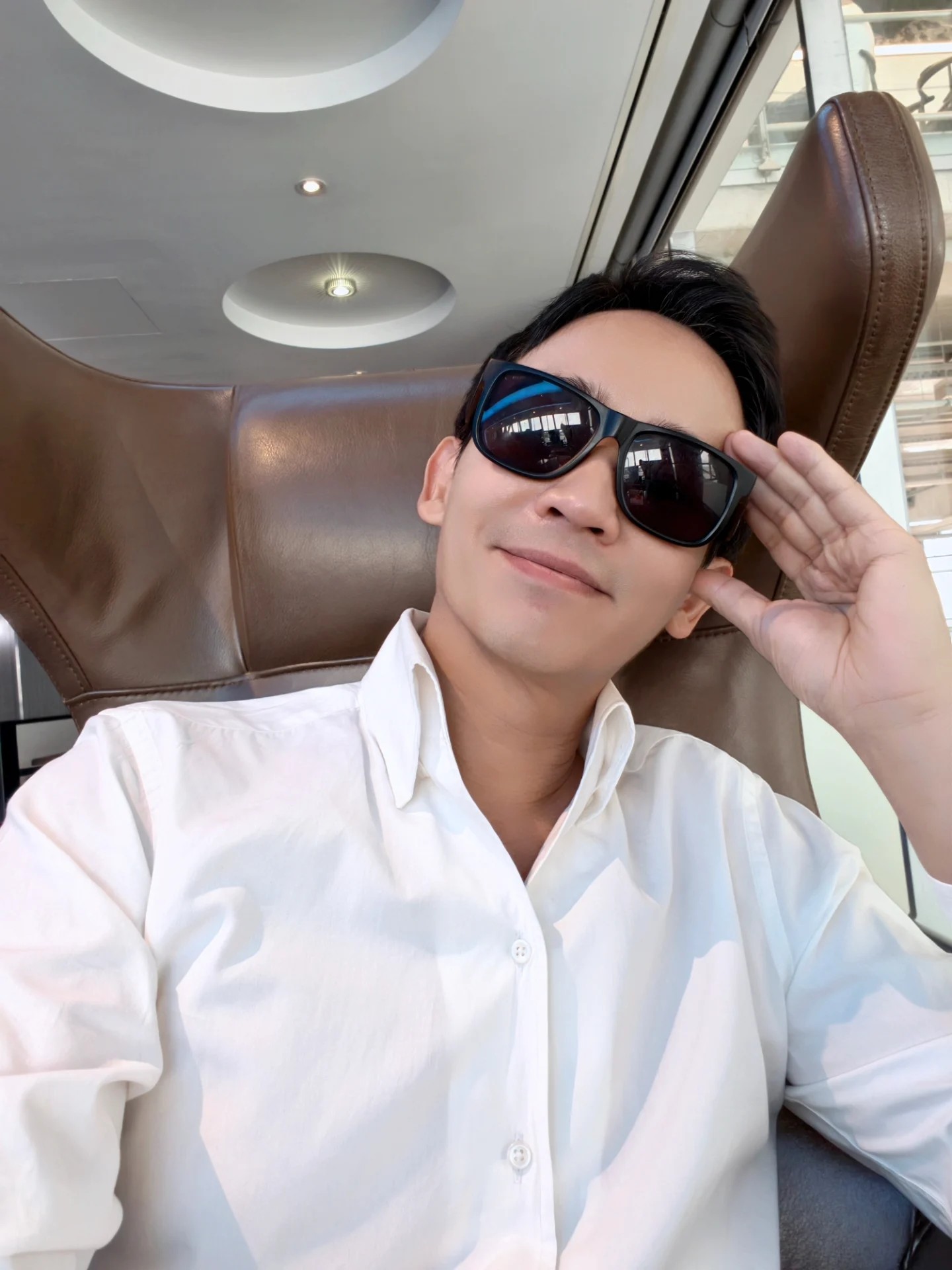 ทิม พิธา