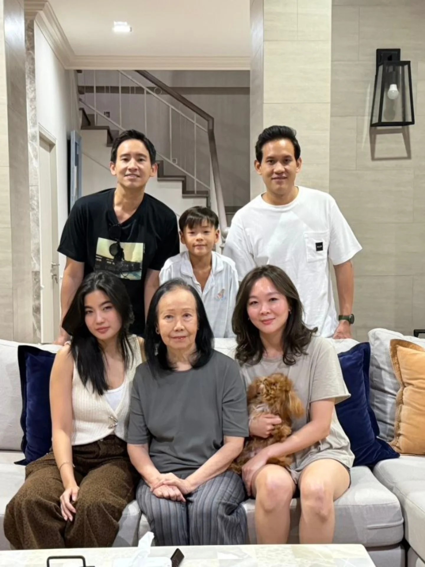 ก้อย อรัชพร