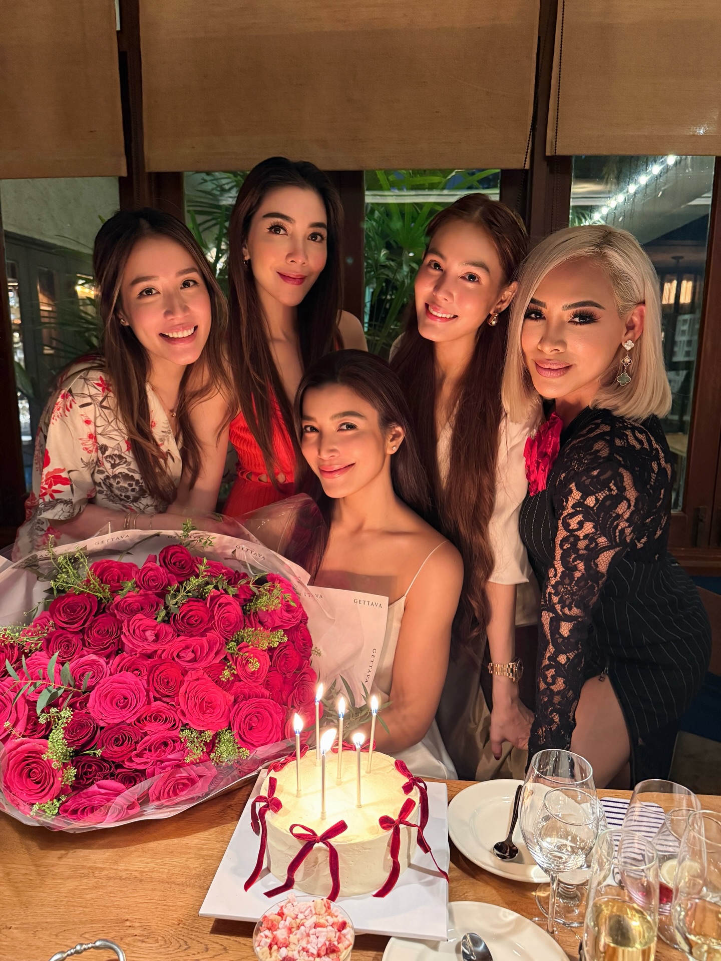 เอมมี่ มรกต