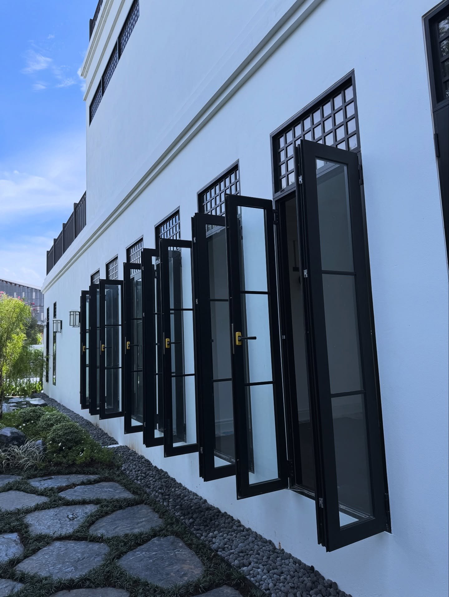 เพื่อน คณิน