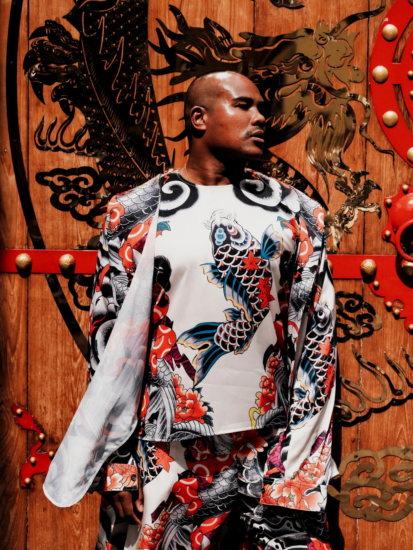 รัศมีแข ฟ้าเกื้อล้น