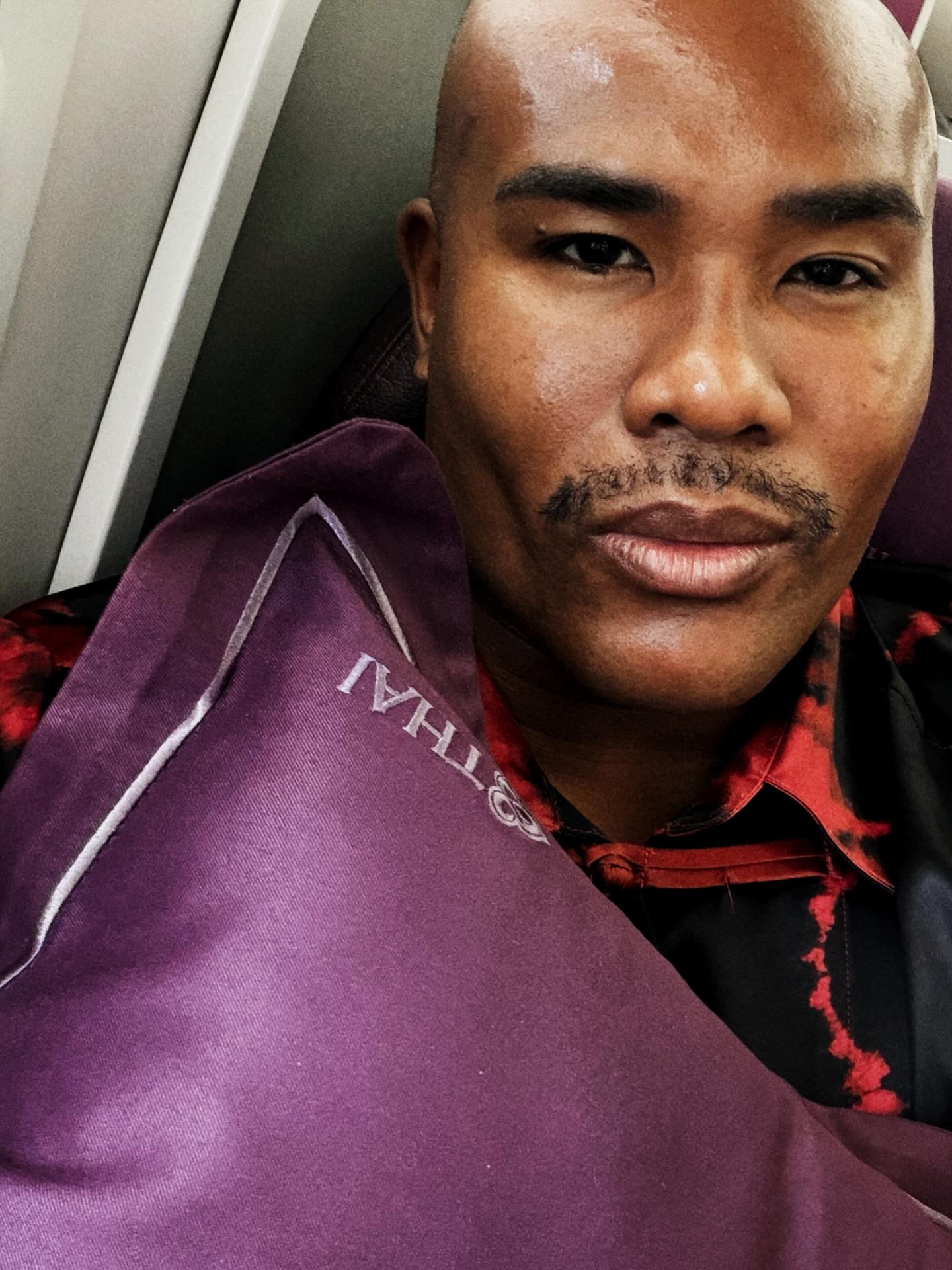 รัศมีแข ฟ้าเกื้อล้น