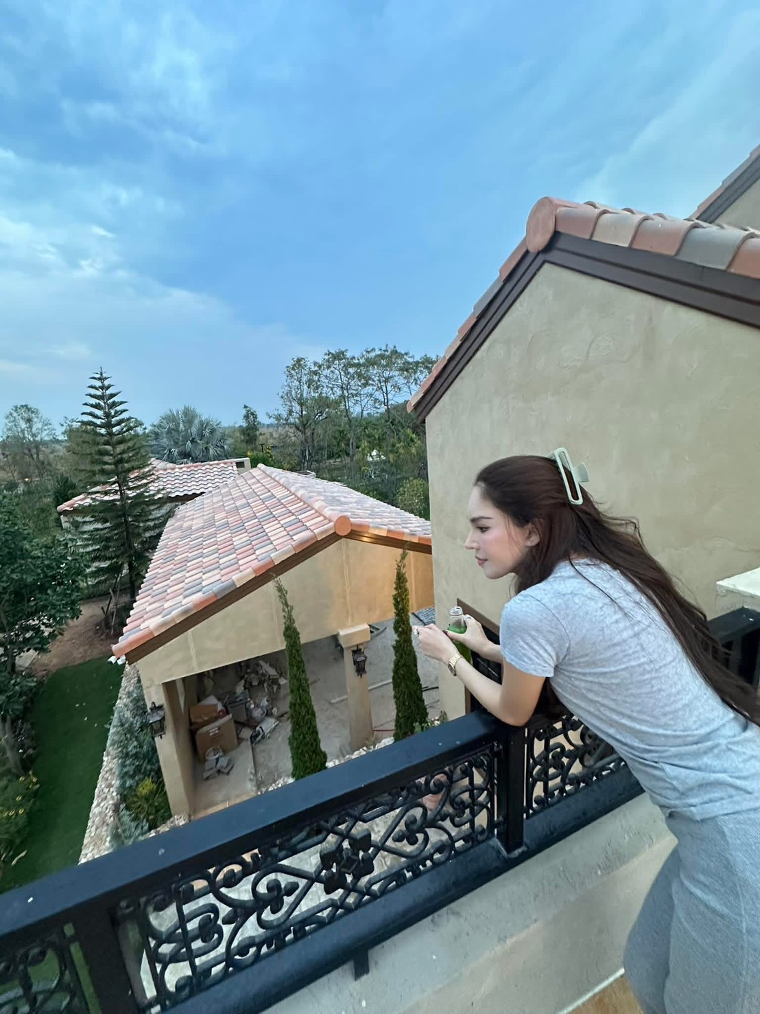 “เอมมี่ รัชฎา” รักหวานสาวหล่อ ปิก้า สร้างชีวิตใหม่บนที่ดิน 17 ไร่