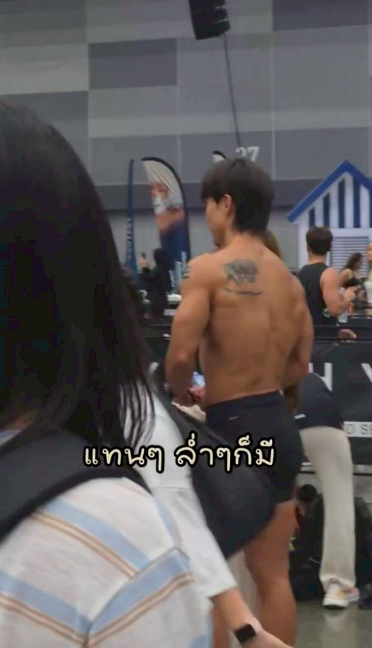 แจ็คกี้ ชาเคอลีน