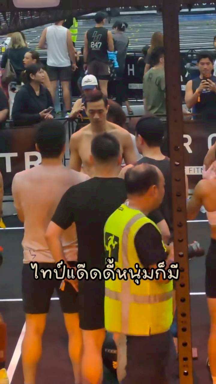 แจ็คกี้ ชาเคอลีน