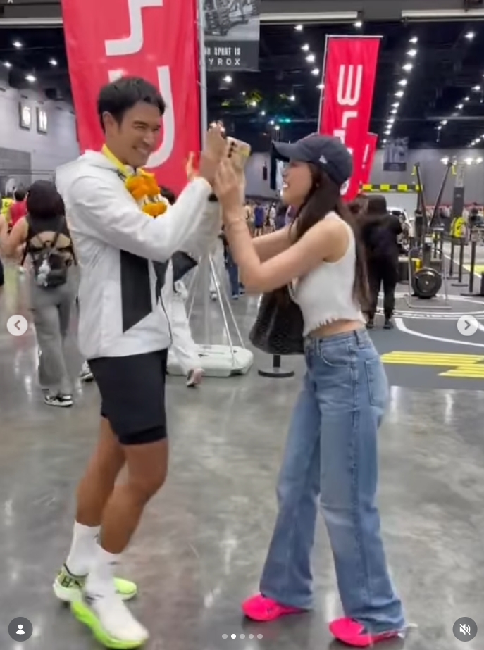 แจ็คกี้ ชาเคอลีน