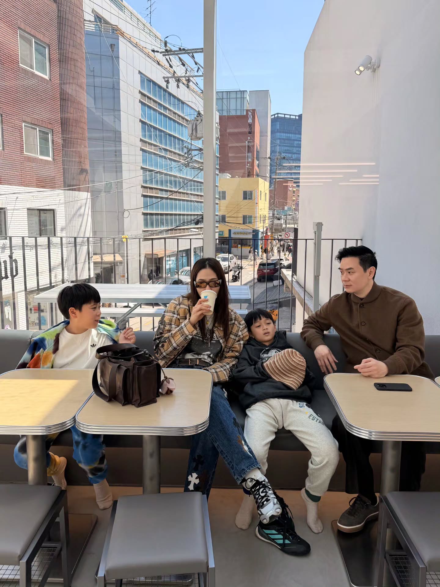 ชมพู่ อารยา