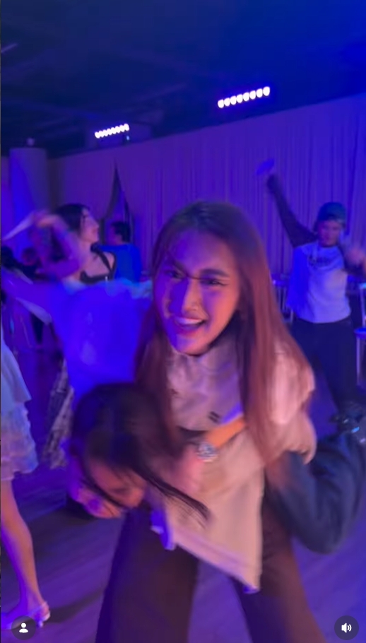 เบสท์ คำสิงห์