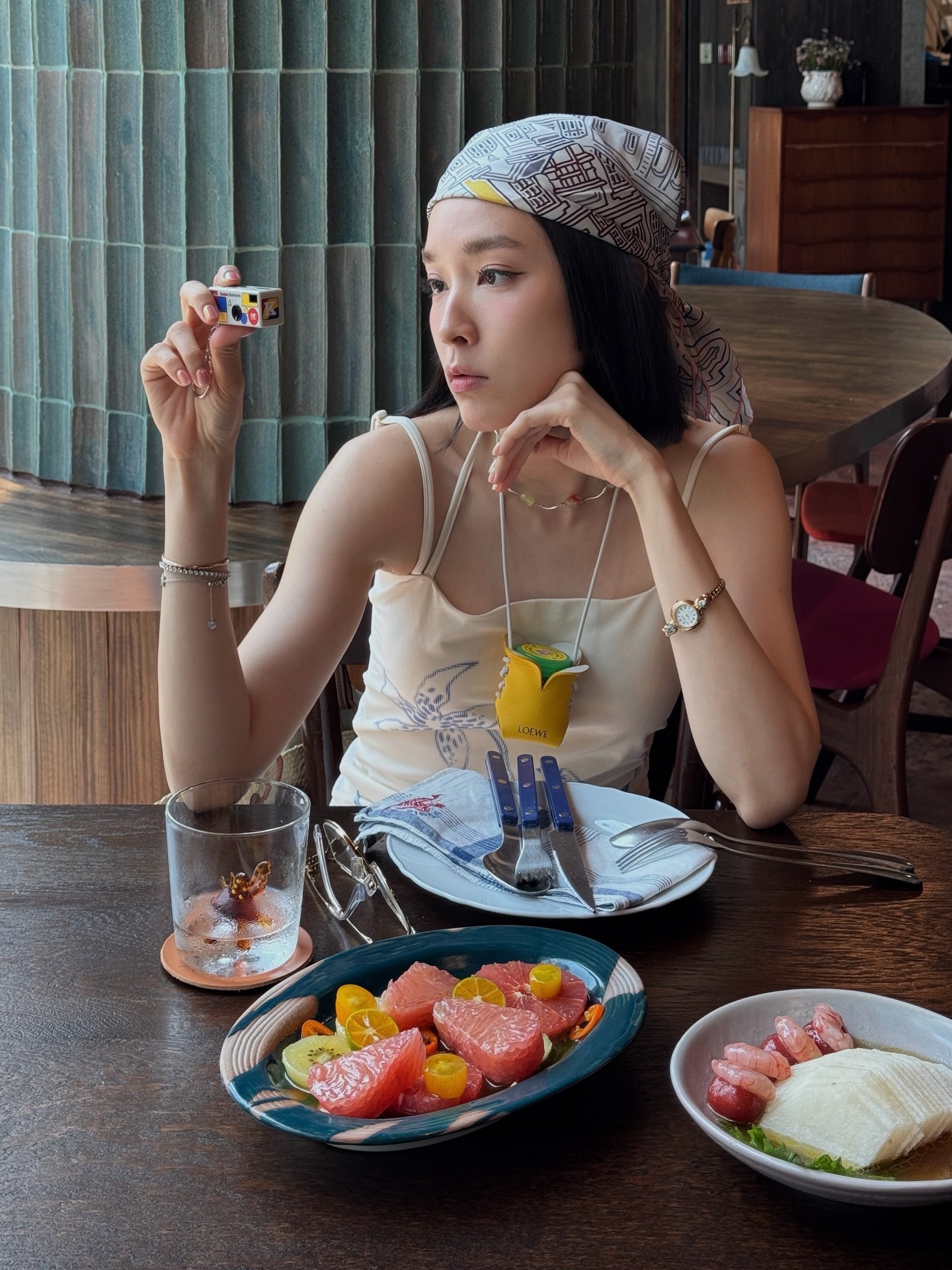 โม มนชนก