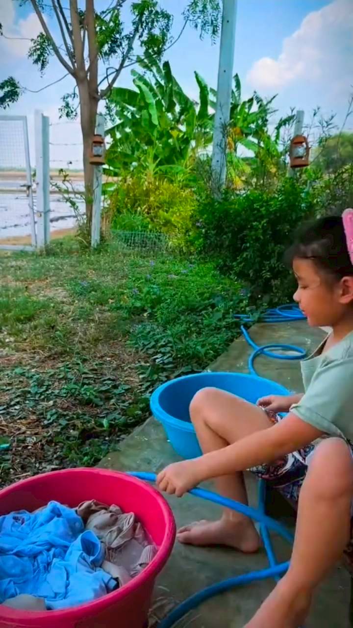 น้องเอวา