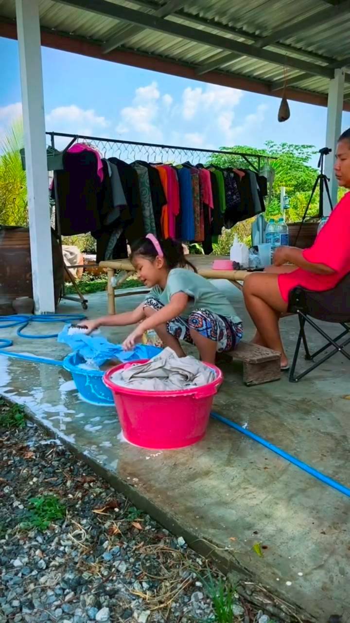 น้องเอวา