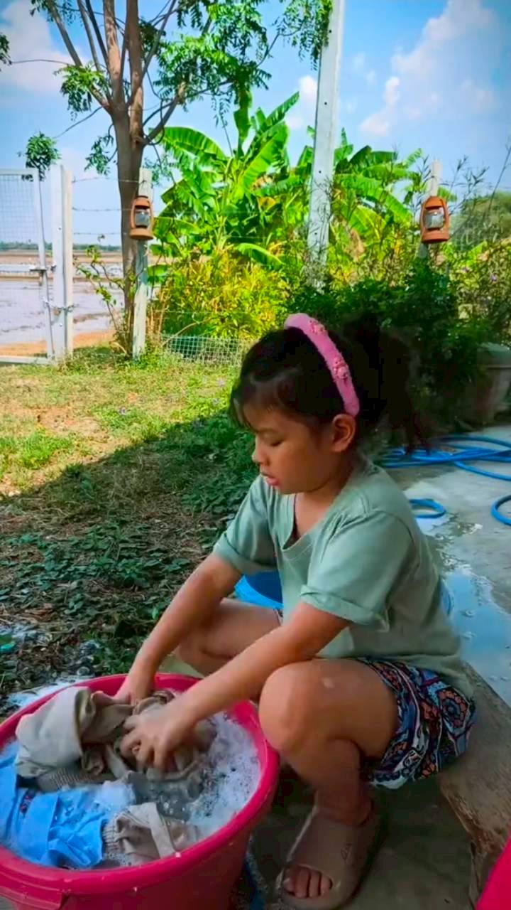 น้องเอวา