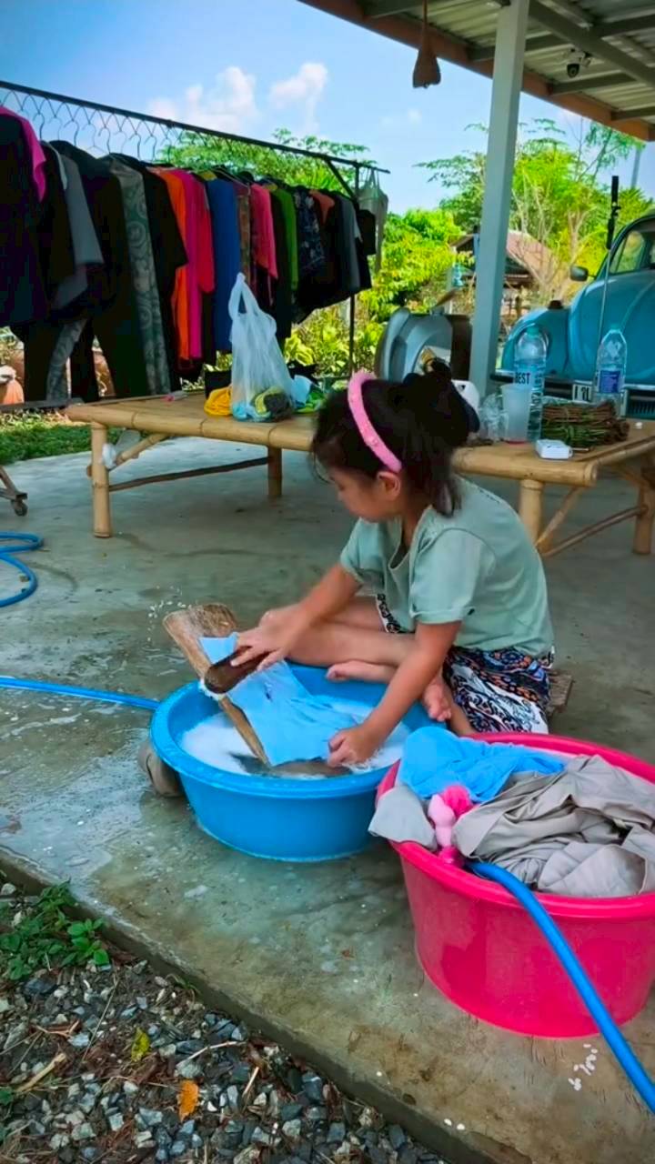 น้องเอวา