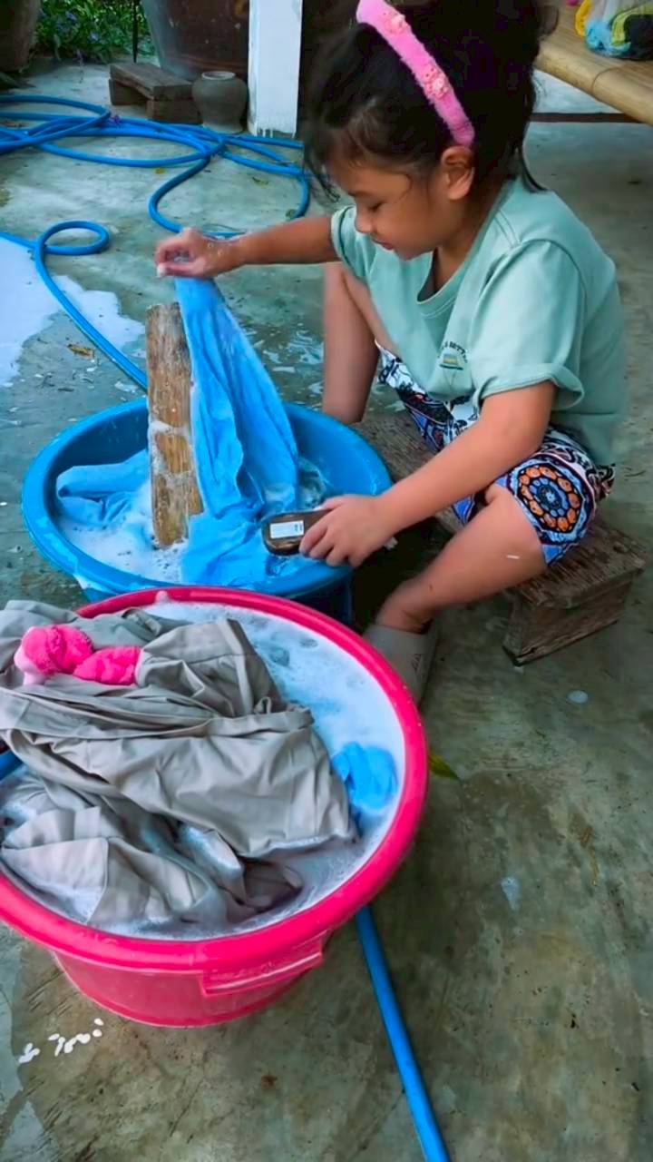 น้องเอวา