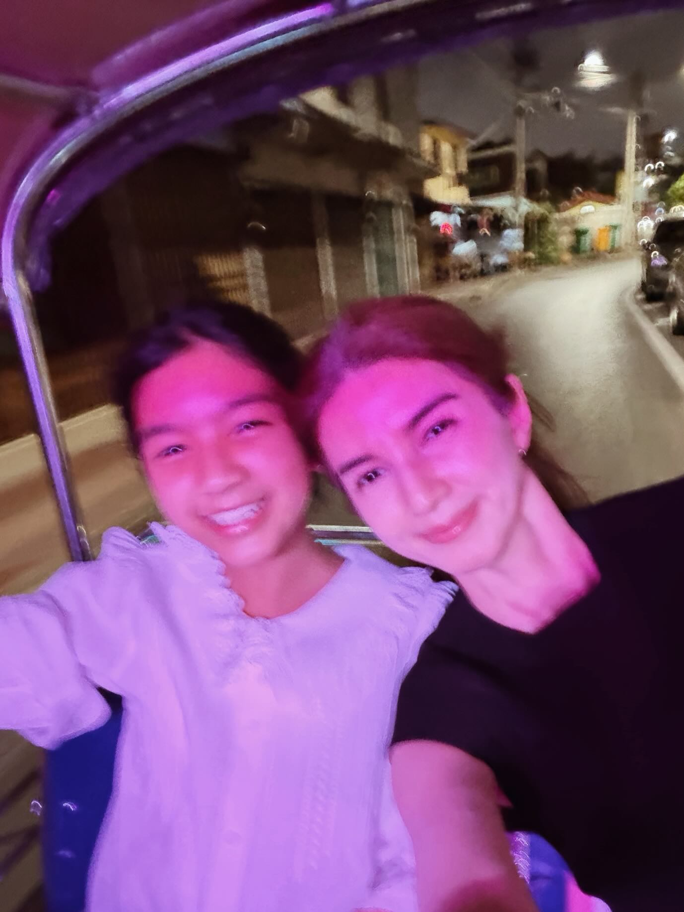 แม่โบว์ น้องมะลิ