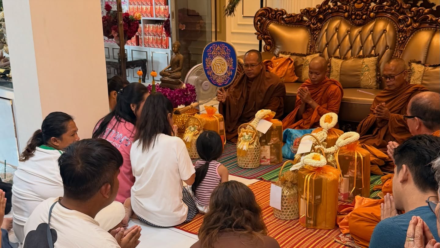 ฮาย อาภาพร