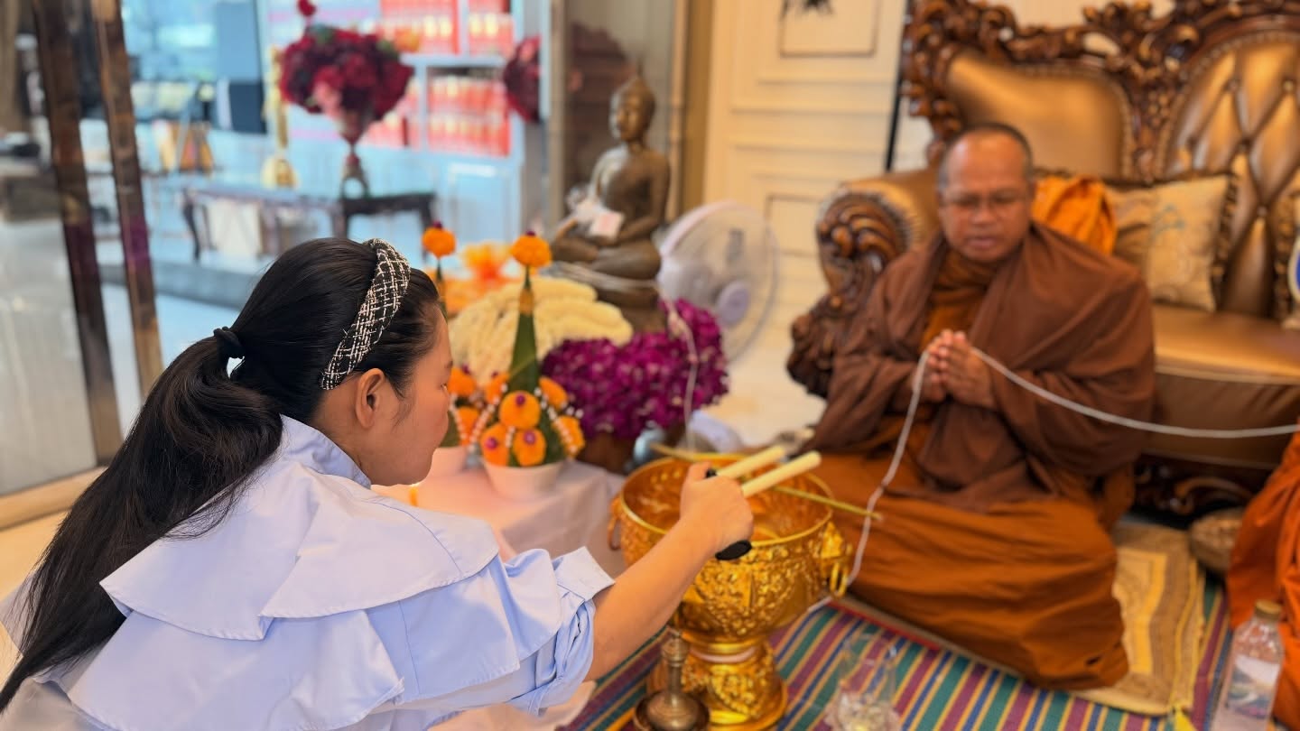 ฮาย อาภาพร