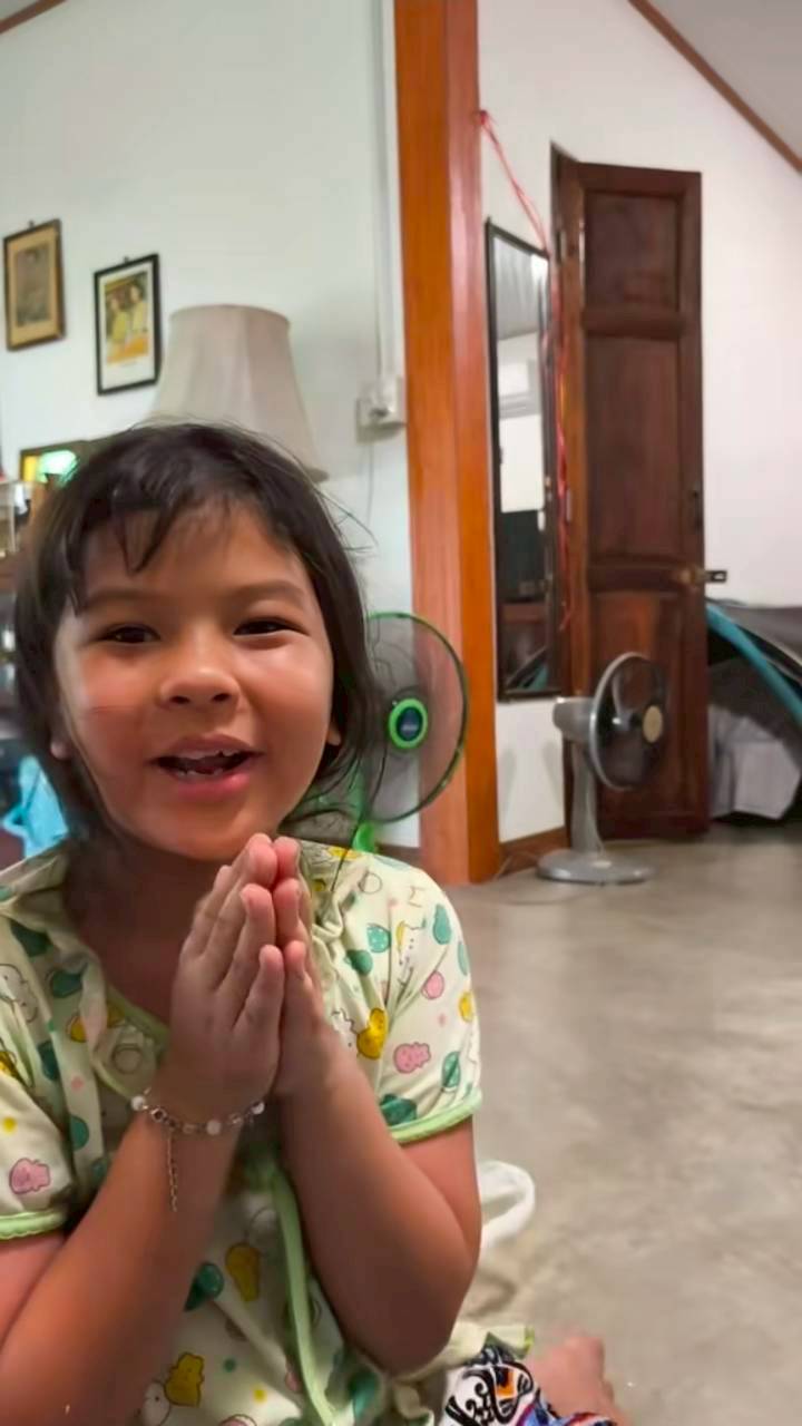 น้องเอวา