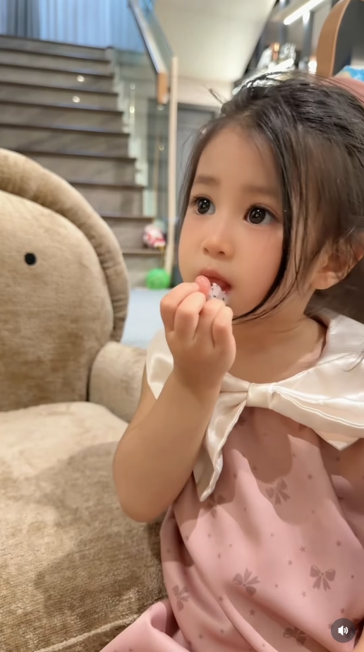 น้องพราวตะวัน