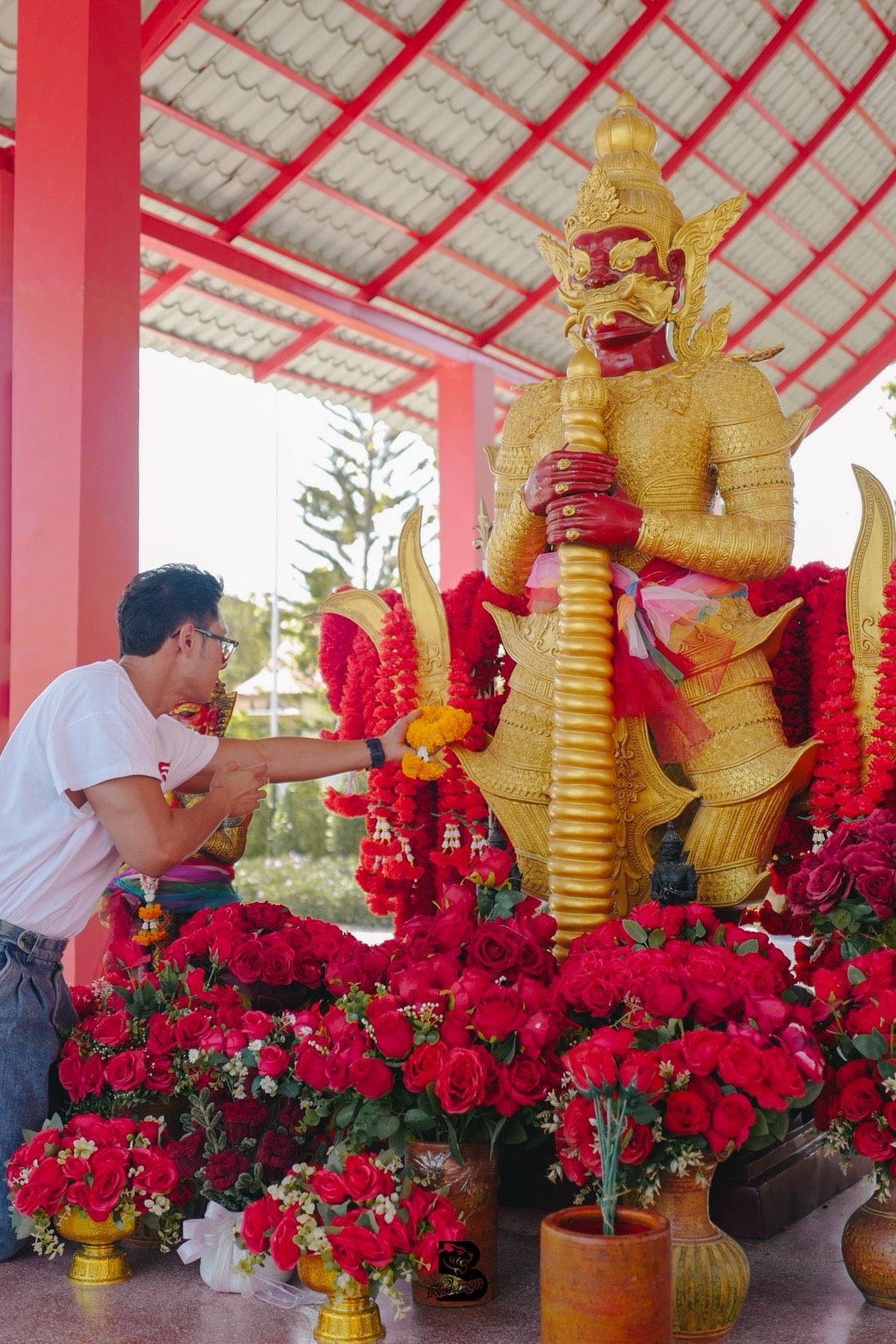 คนบันเทิงแห่ขอพร ท้าวเวสสุวรรณ 