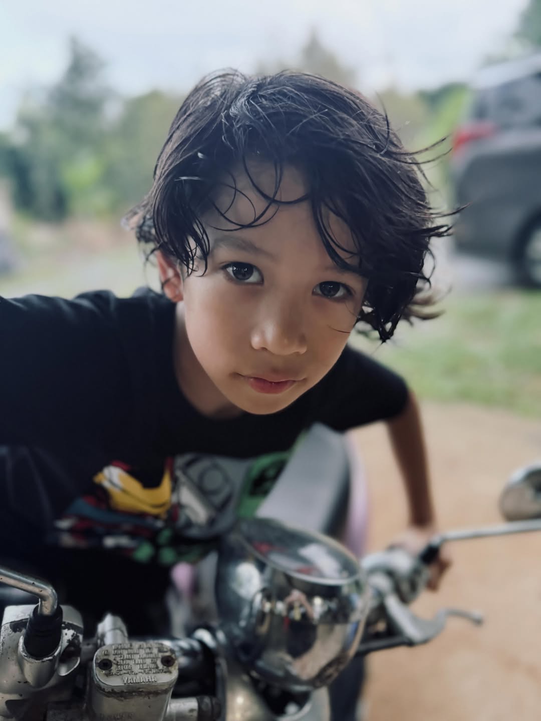 ชาคริต แย้มนาม