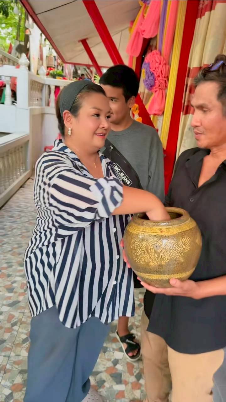 ยุ้ย ญาติเยอะ