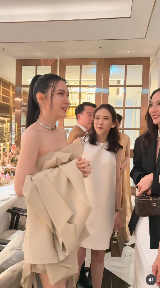เมย์ เฟื่องอารมย์