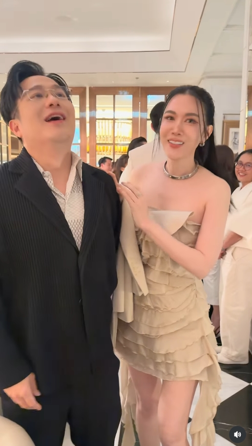 เมย์ เฟื่องอารมย์