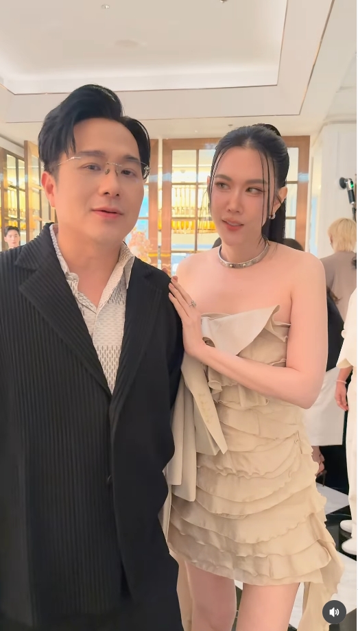 เมย์ เฟื่องอารมย์