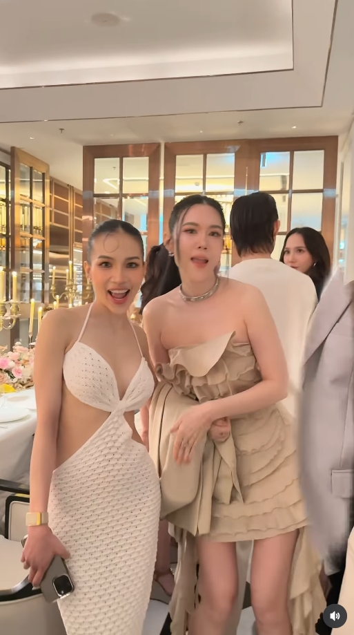 เมย์ เฟื่องอารมย์