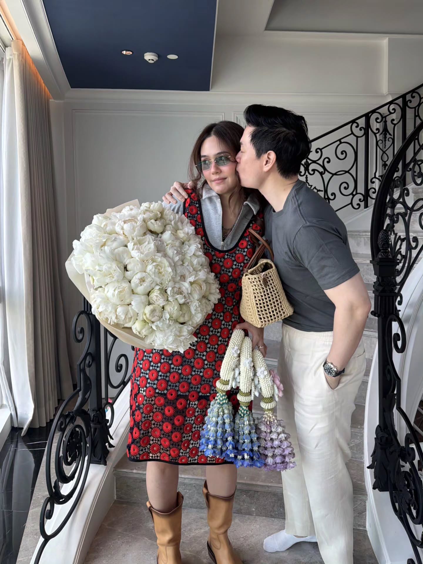 ชมพู่ อารยา