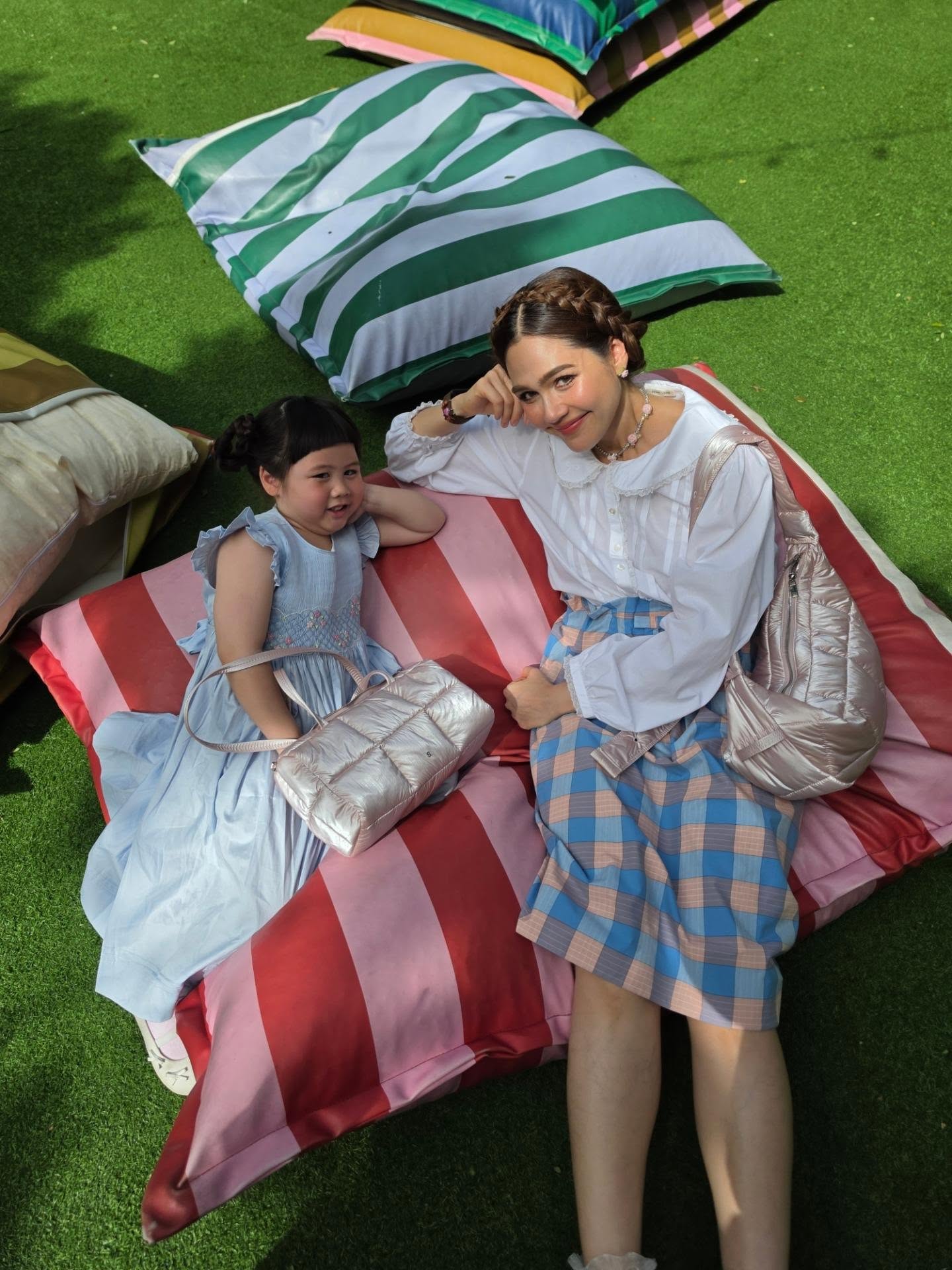 แม่ชม น้องเกล