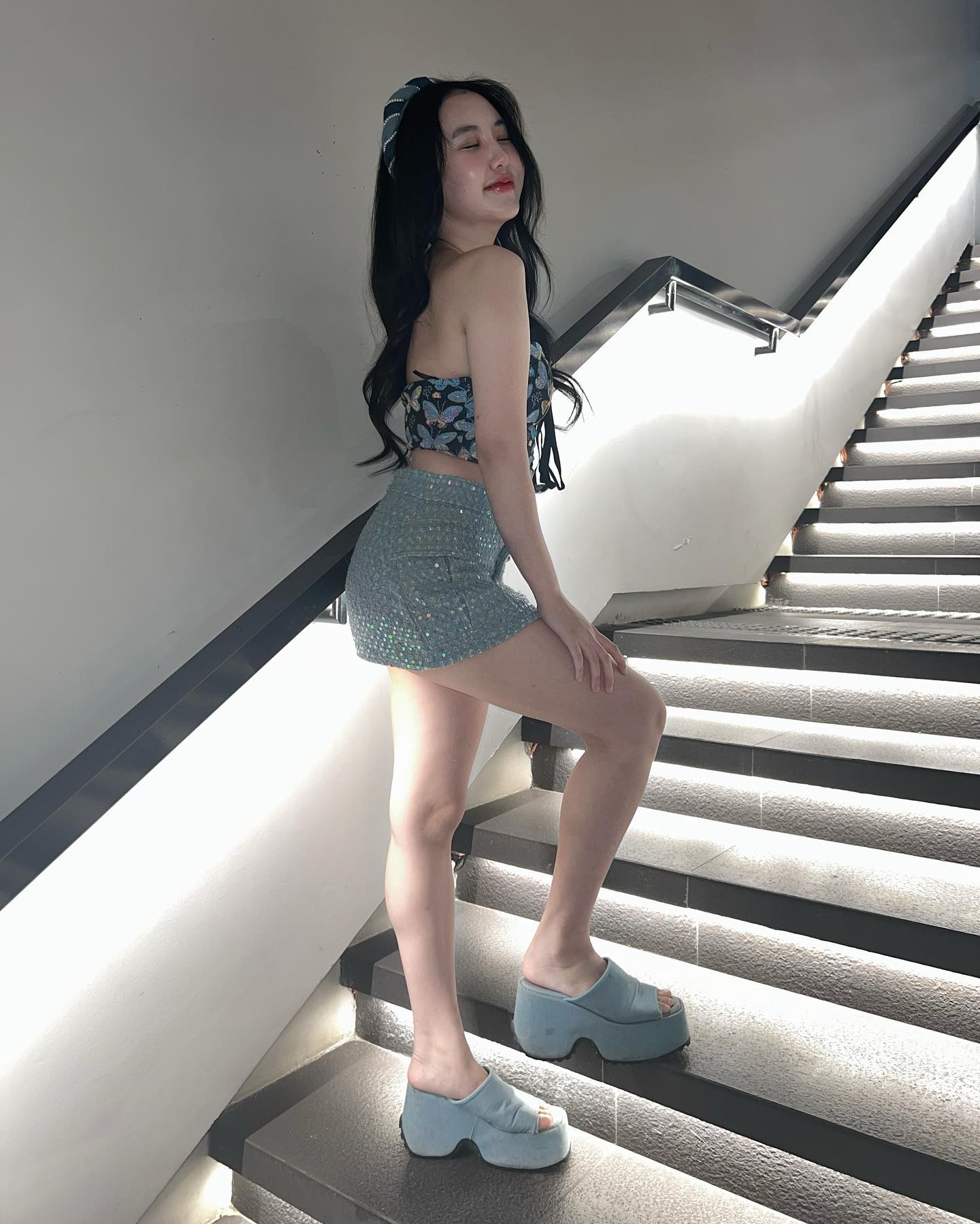 พลอย มงกุฎเพชร
